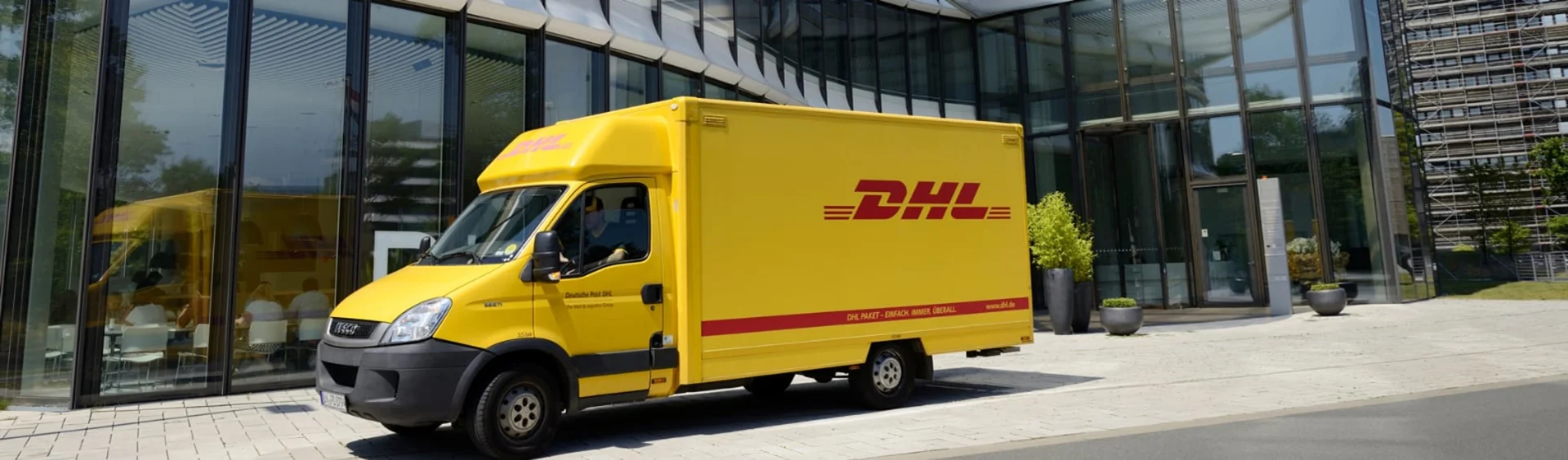 Banner image for content hub page: DHL Courier FAQs