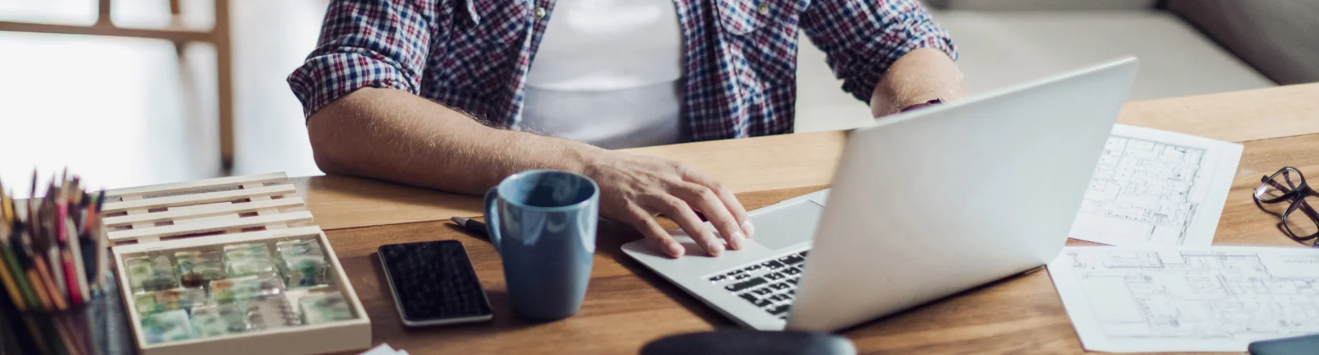 Banner image for content hub page: How to Make Your Side Hustle Your Full Time Job in 2025