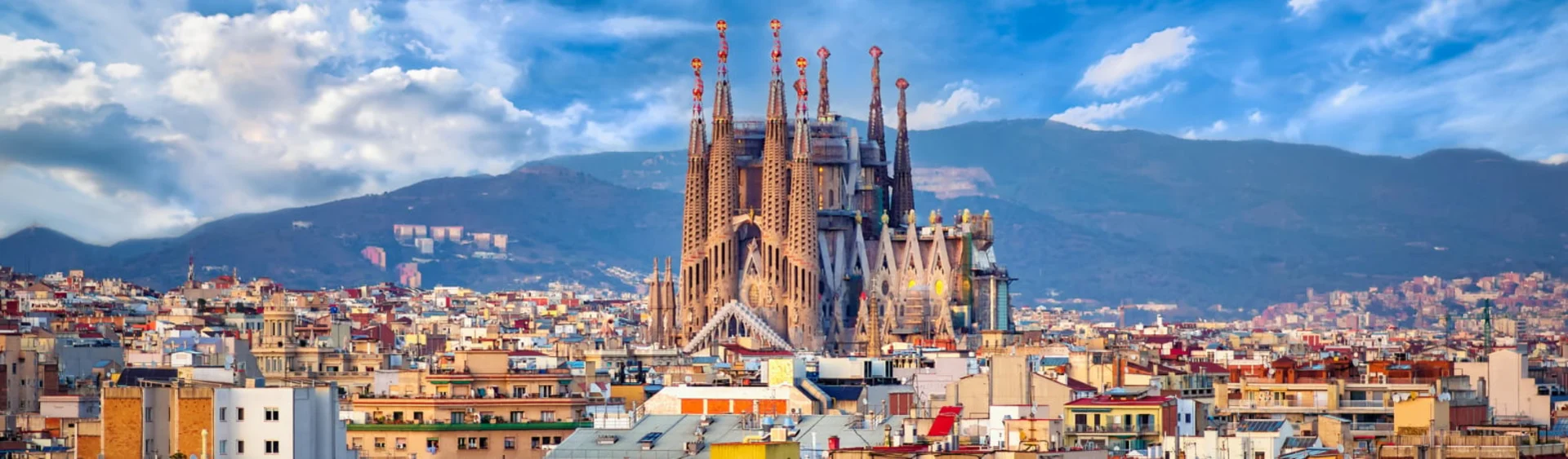 Banner image for content hub page: How to Send a Parcel to Spain