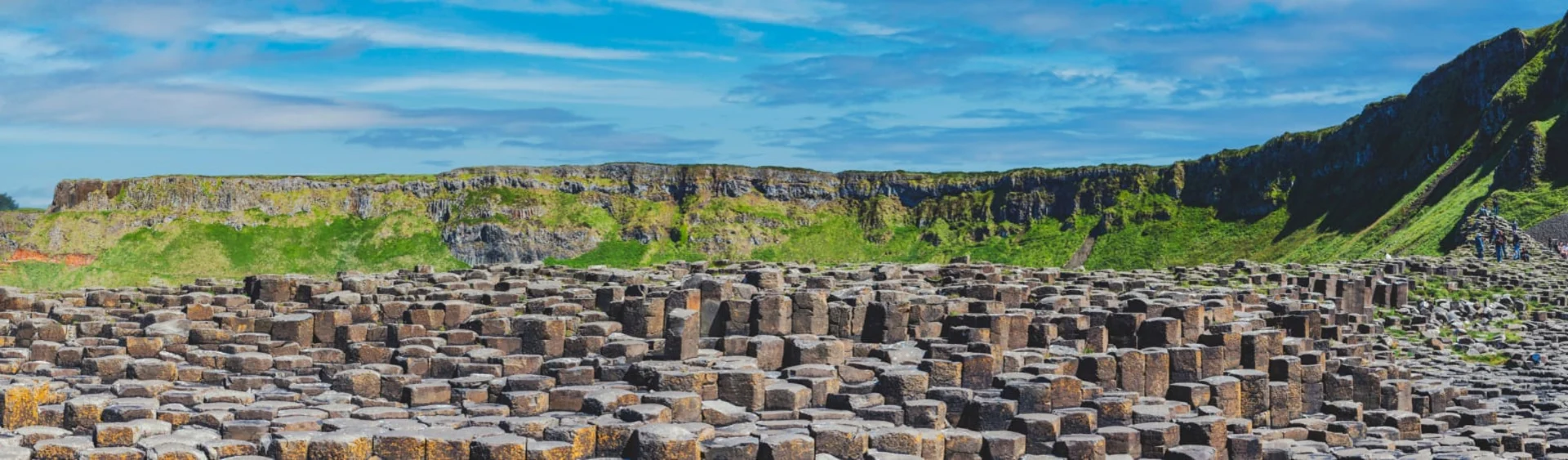 Banner image for content hub page: Shipping to Northern Ireland from the UK