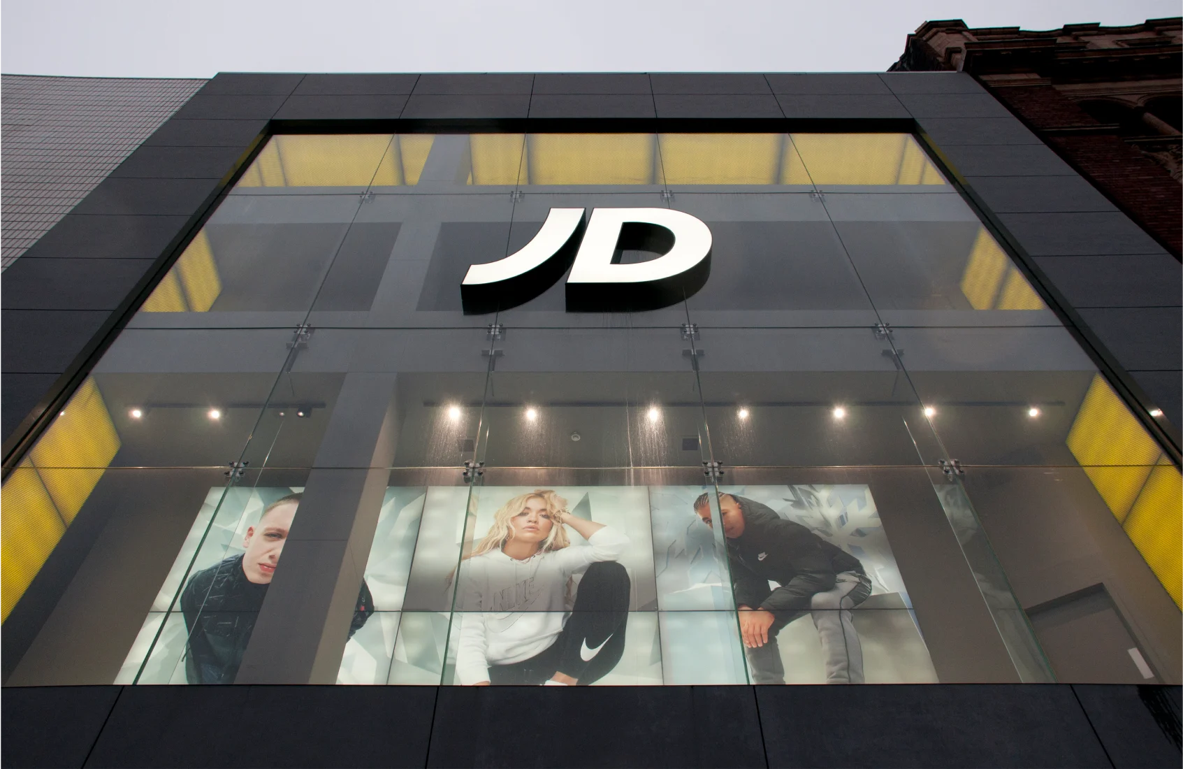 JD sports store returns